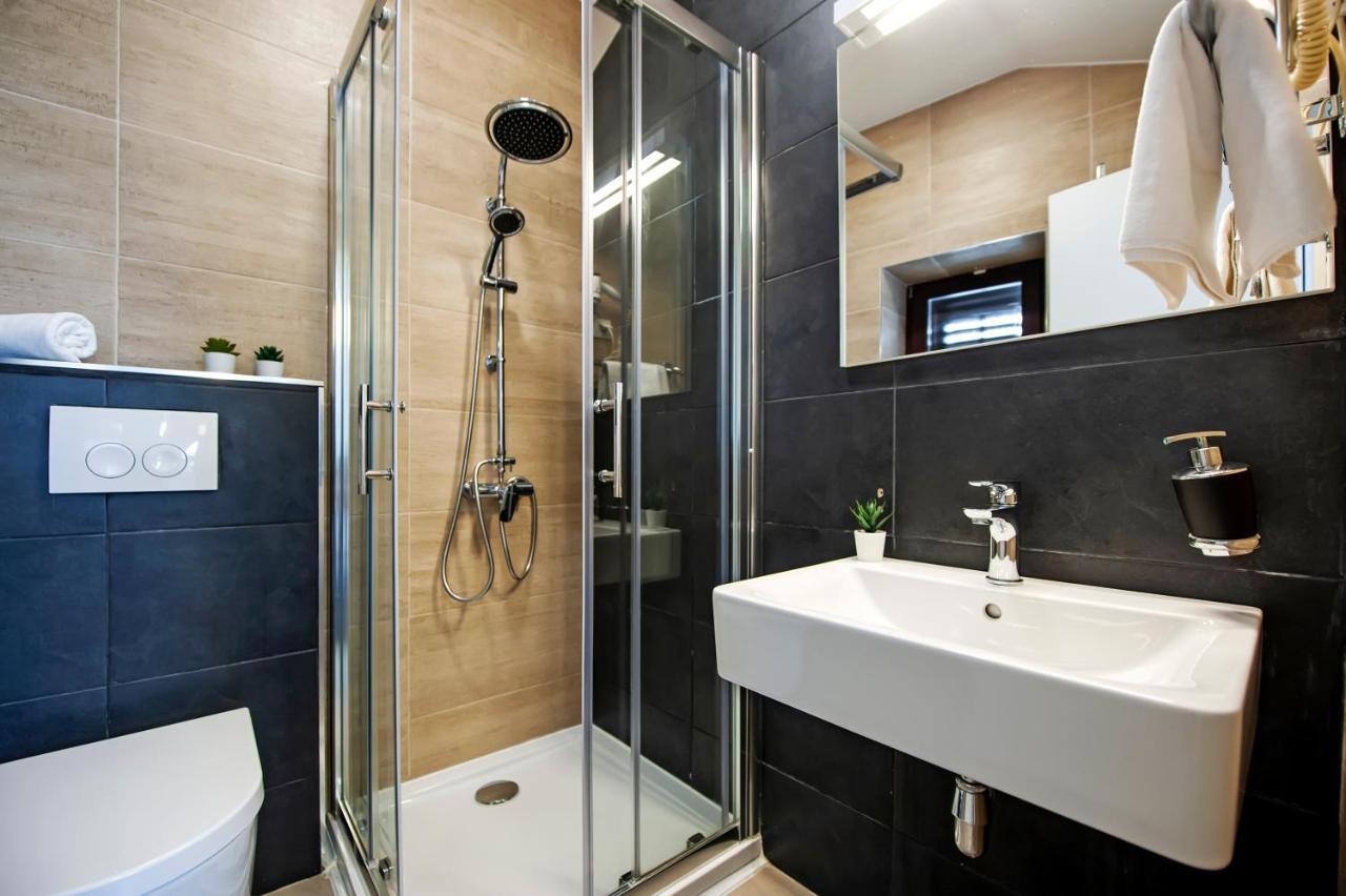 Villa Castrum Rovinj Exterior photo