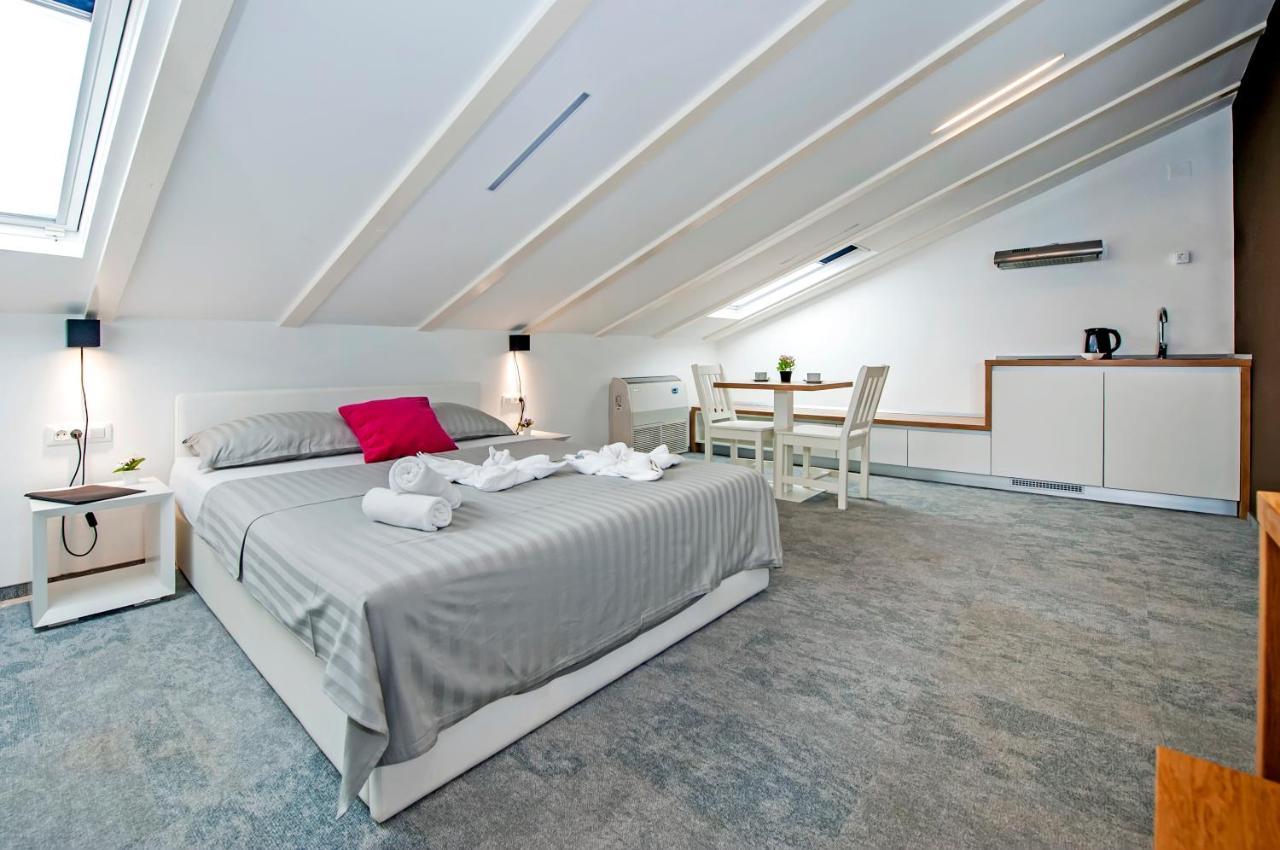 Villa Castrum Rovinj Exterior photo